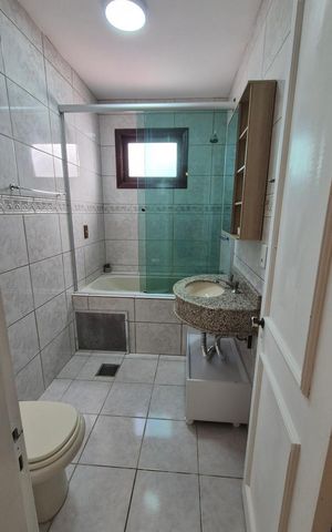 Apartamento à venda com 228m², 3 quartos e 2 vagas Apartamento à venda com 228m², 3 quartos e 2 vagasBanheiro