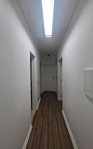 Casa à venda com 256m², 3 quartos e 4 vagas