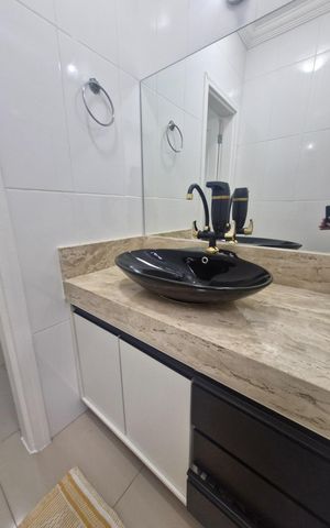 Casa à venda com 256m², 3 quartos e 4 vagas