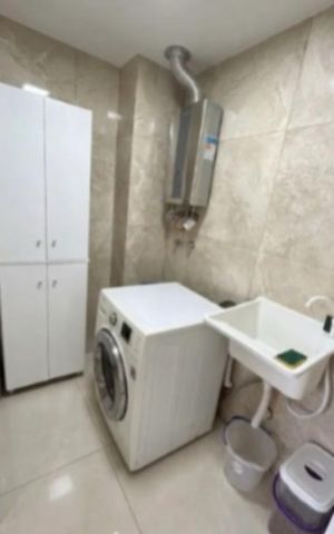 Casa de condomínio à venda com 50m², 3 quartos e 2 vagas Casa de condomínio à venda com 50m², 3 quartos e 2 vagasÁrea de serviço