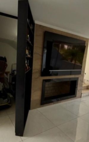 Casa de condomínio à venda com 50m², 3 quartos e 2 vagas Casa de condomínio à venda com 50m², 3 quartos e 2 vagasSala