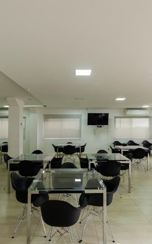 Apartamento à venda com 46m², 2 quartos e 1 vaga Apartamento à venda com 46m², 2 quartos e 1 vagaÁrea comum - Salão de festas