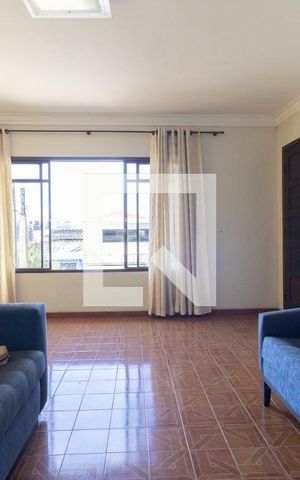 Casa à venda com 1000m², 3 quartos e 8 vagas