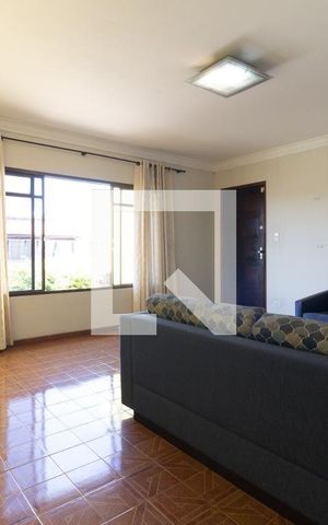 Casa à venda com 1000m², 3 quartos e 8 vagas