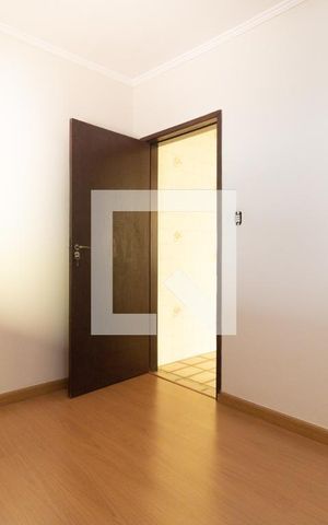 Casa à venda com 1000m², 3 quartos e 8 vagas Casa à venda com 1000m², 3 quartos e 8 vagasquarto 1