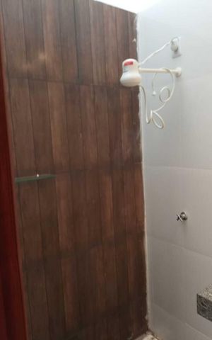 Casa de condomínio para alugar com 40m², 2 quartos e 1 vaga Casa de condomínio para alugar com 40m², 2 quartos e 1 vagaBanheiro