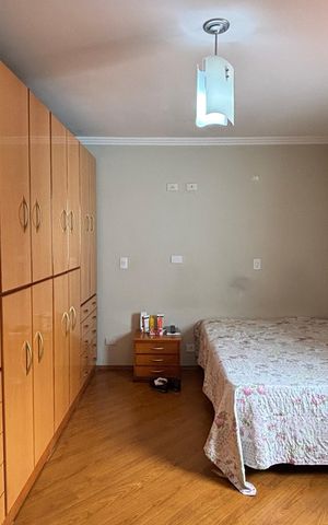 Casa à venda com 178m², 3 quartos e 4 vagas Casa à venda com 178m², 3 quartos e 4 vagasQuarto 2