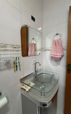 Casa à venda com 178m², 3 quartos e 4 vagas Casa à venda com 178m², 3 quartos e 4 vagasBanheiro da Suíte