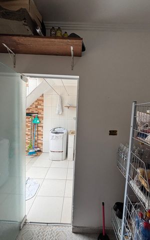 Casa à venda com 178m², 3 quartos e 4 vagas Casa à venda com 178m², 3 quartos e 4 vagasDespensa