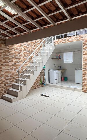 Casa à venda com 178m², 3 quartos e 4 vagas Casa à venda com 178m², 3 quartos e 4 vagasQuintal - Area de Serviço
