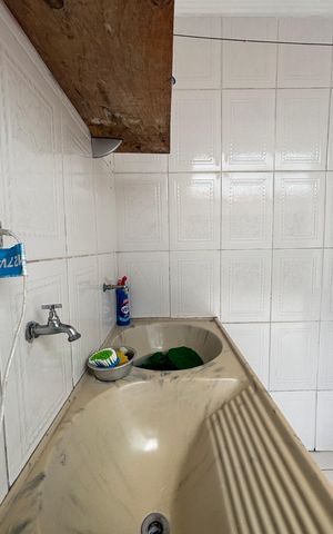Casa à venda com 178m², 3 quartos e 4 vagas Casa à venda com 178m², 3 quartos e 4 vagasQuintal - Area de Serviço