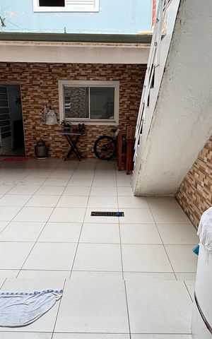 Casa à venda com 178m², 3 quartos e 4 vagas Casa à venda com 178m², 3 quartos e 4 vagasQuintal - Area de Serviço