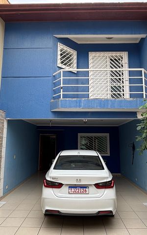 Casa à venda com 178m², 3 quartos e 4 vagas Casa à venda com 178m², 3 quartos e 4 vagasGaragem
