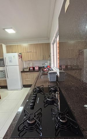 Casa à venda com 178m², 3 quartos e 4 vagas Casa à venda com 178m², 3 quartos e 4 vagasCozinha