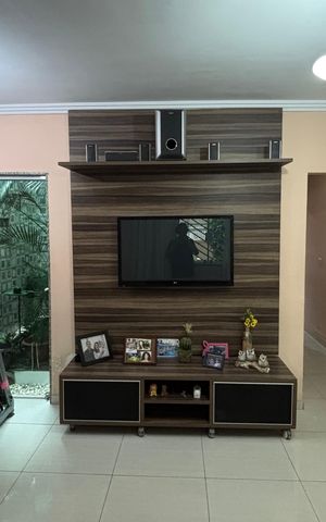 Casa à venda com 178m², 3 quartos e 4 vagas Casa à venda com 178m², 3 quartos e 4 vagasSala