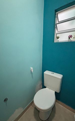 Casa à venda com 178m², 3 quartos e 4 vagas Casa à venda com 178m², 3 quartos e 4 vagasLavabo