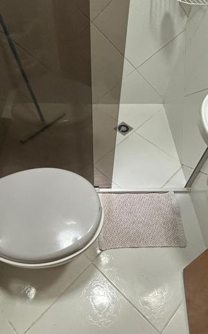 Casa à venda com 178m², 3 quartos e 4 vagas Casa à venda com 178m², 3 quartos e 4 vagasBanheiro