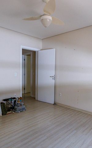 Casa de condomínio para alugar com 302m², 4 quartos e 4 vagas Casa de condomínio para alugar com 302m², 4 quartos e 4 vagasSuíte 2