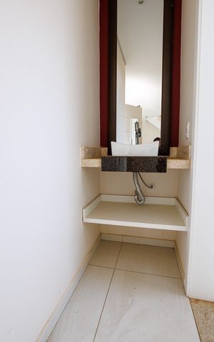 Casa de condomínio para alugar com 302m², 4 quartos e 4 vagas Casa de condomínio para alugar com 302m², 4 quartos e 4 vagasLavabo