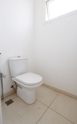 Casa de condomínio para alugar com 302m², 4 quartos e 4 vagas Casa de condomínio para alugar com 302m², 4 quartos e 4 vagasLavabo