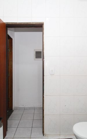Casa à venda com 174m², 3 quartos e 3 vagasBanheiro 