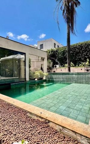 Casa para alugar com 694m², 3 quartos e 10 vagas Casa para alugar com 694m², 3 quartos e 10 vagasÁrea Comum