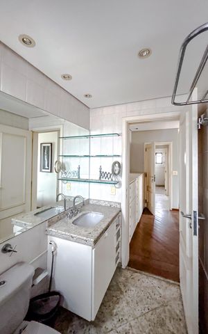 Apartamento para alugar com 127m², 3 quartos e 2 vagasBanheiro da Suíte