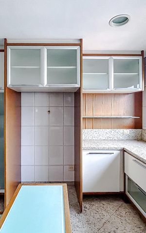 Apartamento para alugar com 127m², 3 quartos e 2 vagasCozinha - Armários