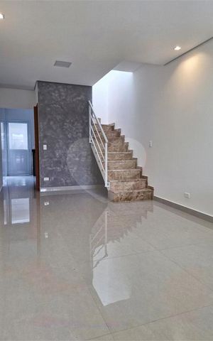 Casa à venda com 110m², 3 quartos e 2 vagas