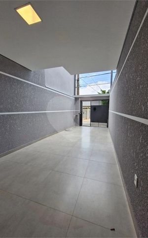 Casa à venda com 110m², 3 quartos e 2 vagas
