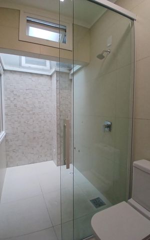 Casa para alugar com 110m², 2 quartos e 2 vagas Casa para alugar com 110m², 2 quartos e 2 vagasBanheiro