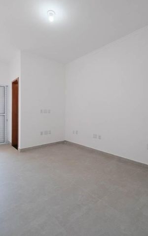 Casa à venda com 99m², 2 quartos e 2 vagasSuíte 2