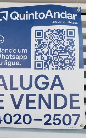 Casa à venda com 99m², 2 quartos e 2 vagasFachada
