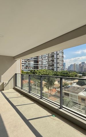 Apartamento à venda com 151m², 3 quartos e 2 vagas Apartamento à venda com 151m², 3 quartos e 2 vagasVaranda