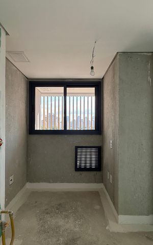 Apartamento à venda com 151m², 3 quartos e 2 vagas Apartamento à venda com 151m², 3 quartos e 2 vagasÁrea de Serviço