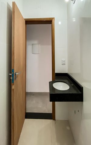 Casa à venda com 126m², 2 quartos e 2 vagas Casa à venda com 126m², 2 quartos e 2 vagasLavabo
