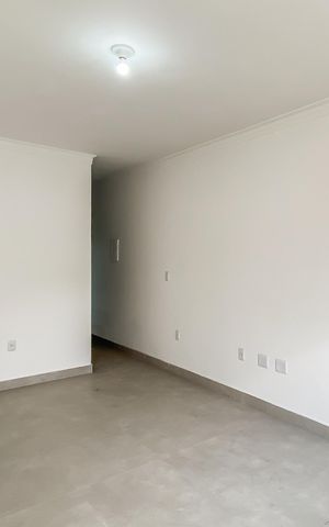 Casa à venda com 126m², 2 quartos e 2 vagas Casa à venda com 126m², 2 quartos e 2 vagasSala