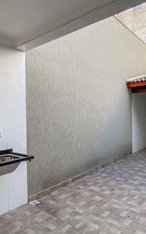 Casa à venda com 126m², 2 quartos e 2 vagas Casa à venda com 126m², 2 quartos e 2 vagasÁrea de Serviço
