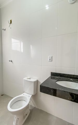 Casa à venda com 126m², 2 quartos e 2 vagas Casa à venda com 126m², 2 quartos e 2 vagasBanheiro da Suíte 1