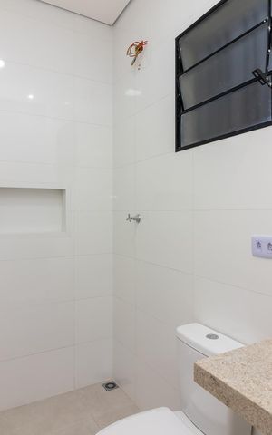 Casa à venda com 155m², 2 quartos e 2 vagas Casa à venda com 155m², 2 quartos e 2 vagasBanheiro da Suíte 1