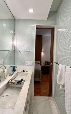 Apartamento à venda com 190m², 3 quartos e 1 vaga Apartamento à venda com 190m², 3 quartos e 1 vagaBanheiro da Suíte