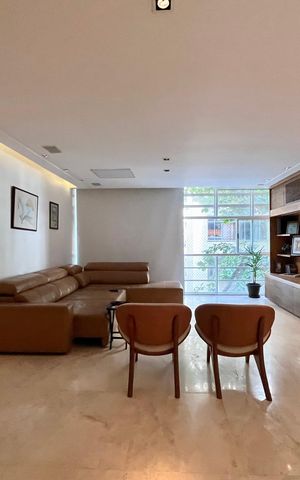 Apartamento à venda com 190m², 3 quartos e 1 vaga Apartamento à venda com 190m², 3 quartos e 1 vagaSala