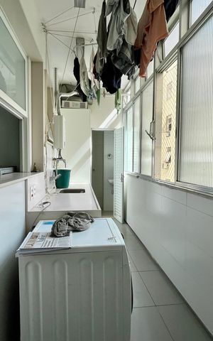 Apartamento à venda com 190m², 3 quartos e 1 vaga Apartamento à venda com 190m², 3 quartos e 1 vagaÁrea de Serviço