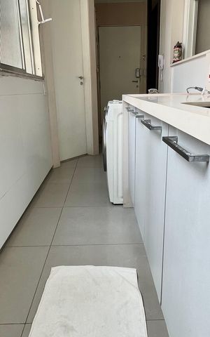 Apartamento à venda com 190m², 3 quartos e 1 vaga Apartamento à venda com 190m², 3 quartos e 1 vagaÁrea de Serviço