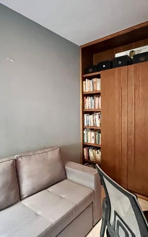 Apartamento à venda com 190m², 3 quartos e 1 vaga Apartamento à venda com 190m², 3 quartos e 1 vagaEscritorio