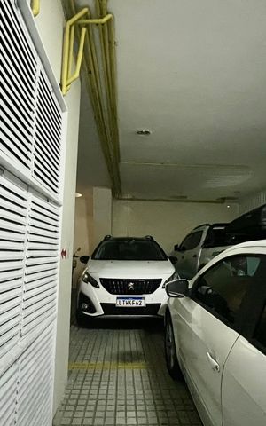 Apartamento à venda com 190m², 3 quartos e 1 vaga Apartamento à venda com 190m², 3 quartos e 1 vagaGaragem