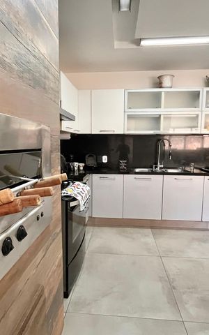 Apartamento à venda com 190m², 3 quartos e 1 vaga Apartamento à venda com 190m², 3 quartos e 1 vagaCozinha