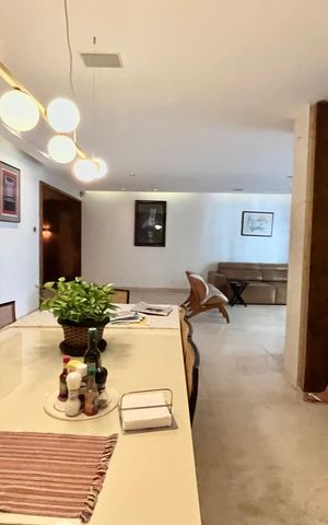 Apartamento à venda com 190m², 3 quartos e 1 vaga Apartamento à venda com 190m², 3 quartos e 1 vagaSala de Jantar