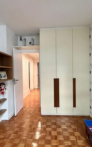 Apartamento à venda com 190m², 3 quartos e 1 vaga Apartamento à venda com 190m², 3 quartos e 1 vagaQuarto 1