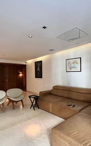 Apartamento à venda com 190m², 3 quartos e 1 vaga Apartamento à venda com 190m², 3 quartos e 1 vagaSala